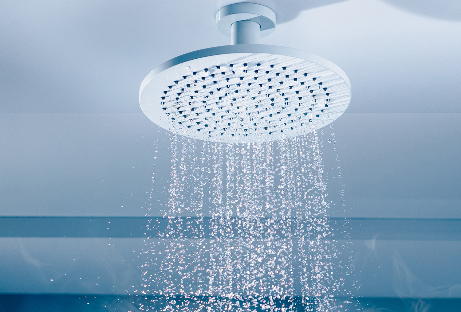 Dusche mit laufende Wasser